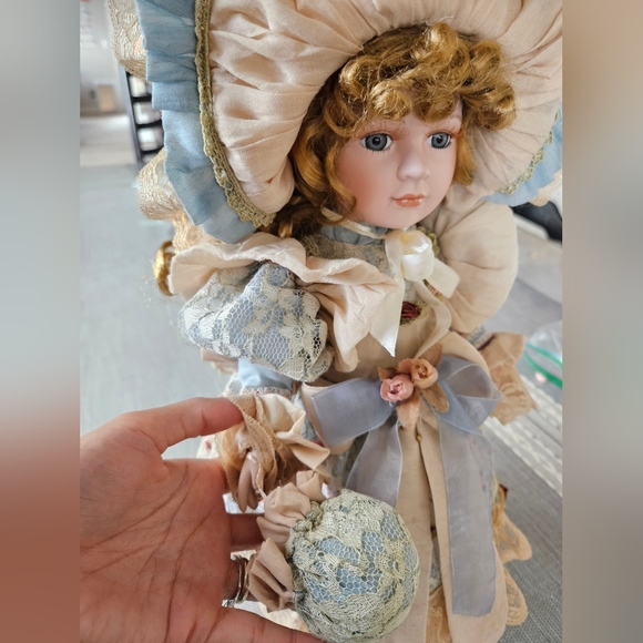 Collectable Doll - Picture 6 of 14